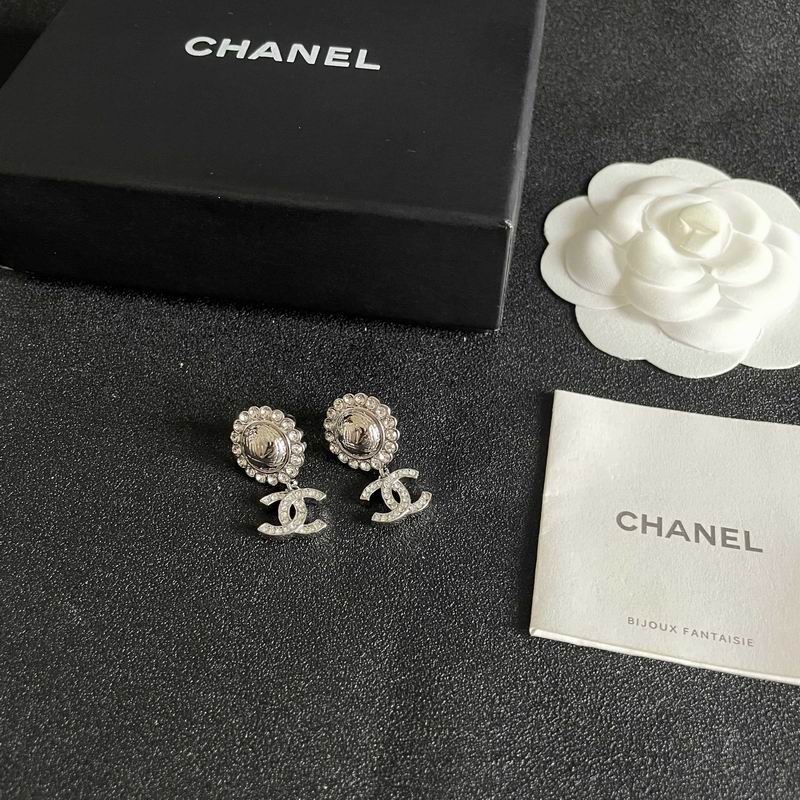 Chanel Earring 04yxs378